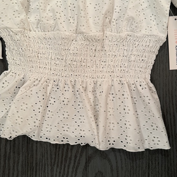 White eyelet URBAN Romantics Top- New - Picture 4 of 6